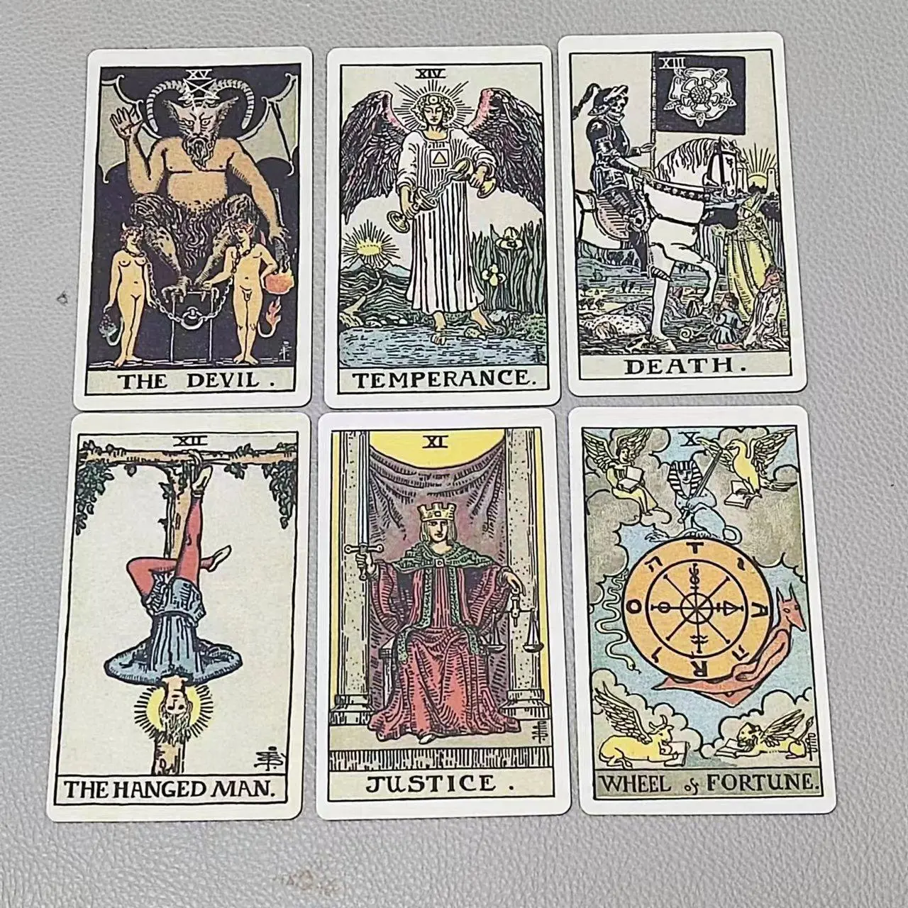 Os cartões de tarô clássicos c - Tarot Cards Deck With Guidebook avaliação e preço
